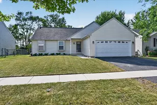 817 Casey Ln, Harvard, IL 60033 - Photo 1