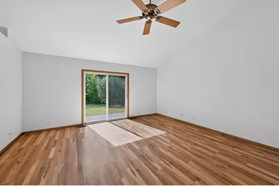 817 Casey Lane, Harvard, IL 60033 - Photo 5