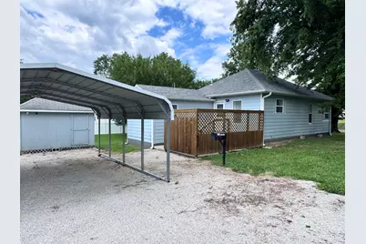 450 Bicknell, Centralia, IL 62801 - Photo 3