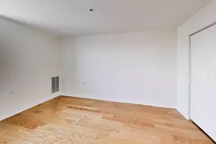 9355 Irving Park Rd, Schiller Park, IL 60176 - Photo 15