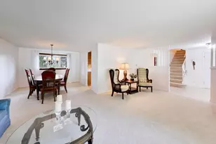 252 Millford Ln, Bloomingdale, IL 60108 - Photo 7