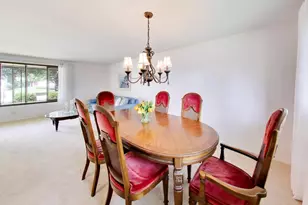 252 Millford Ln, Bloomingdale, IL 60108 - Photo 9