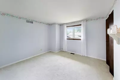 252 Millford Lane, Bloomingdale, IL 60108 - Photo 21