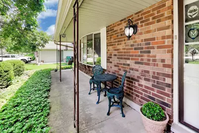 252 Millford Lane, Bloomingdale, IL 60108 - Photo 3