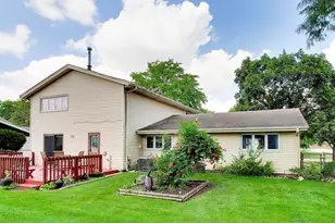 252 Millford Ln, Bloomingdale, IL 60108 - Photo 29