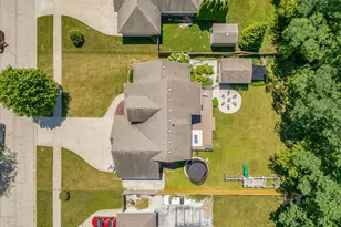 230 English Ln, Winthrop Harbor, IL 60096 - Photo 3