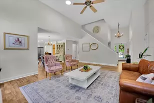 230 English Ln, Winthrop Harbor, IL 60096 - Photo 9