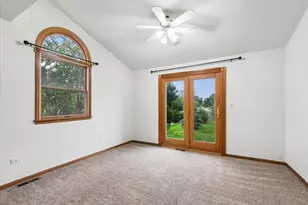 1858 Princeton Cir, Naperville, IL 60565 - Photo 9