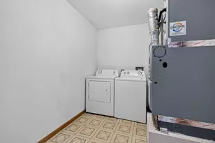 2789 Glasgow Ct, Schaumburg, IL 60194 - Photo 15