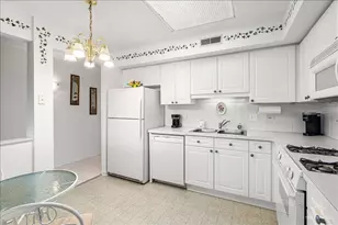 740 Creekside Dr, Mount Prospect, IL 60056 - Photo 11