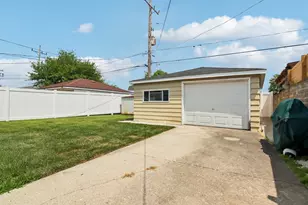 8525 S Keeler Ave, Chicago, IL 60652 - Photo 21