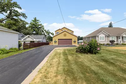2019 N Woodlawn Park Avenue, McHenry, IL 60051 - Photo 3