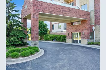 175 W Brush Hill Road #104, Elmhurst, IL 60126 - Photo 3