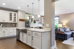 530 Pershing Ct, Barrington, IL 60010 - Photo 5