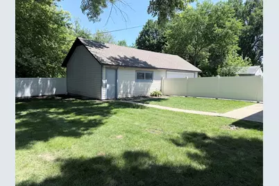 124 E Sunnyside Avenue, Libertyville, IL 60048 - Photo 21