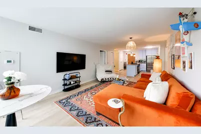 9655 Woods Drive #403, Skokie, IL 60077 - Photo 13