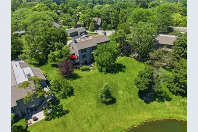 423 Deer Trail Hill Trail, Lake Barrington, IL 60010 - Photo 9