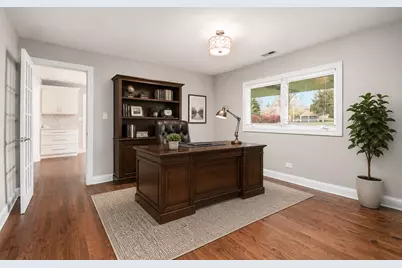 22W689 Elmwood Drive, Glen Ellyn, IL 60137 - Photo 9