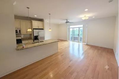2352 W Byron Street #301, Chicago, IL 60618 - Photo 3