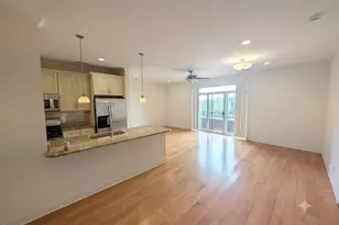 2352 W Byron St, Chicago, IL 60618 - Photo 3