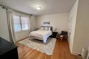 2352 W Byron St, Chicago, IL 60618 - Photo 23