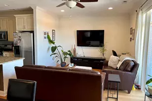 2352 W Byron St, Chicago, IL 60618 - Photo 5