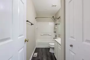 9465 Harrison St, Des Plaines, IL 60016 - Photo 17