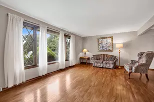 8823 Prestwick Ln, Orland Park, IL 60462 - Photo 3