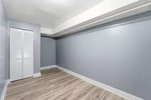 2507 W Coyle Ave, Chicago, IL 60645 - Photo 21