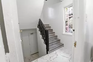 2507 W Coyle Ave, Chicago, IL 60645 - Photo 17