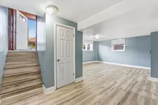 2507 W Coyle Ave, Chicago, IL 60645 - Photo 23