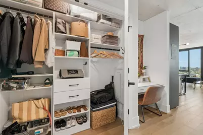 234 W Polk Street #2403, Chicago, IL 60605 - Photo 5