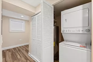 4014 N Central Park Ave, Chicago, IL 60618 - Photo 21