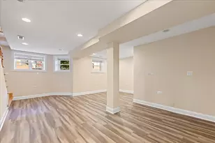 4014 N Central Park Ave, Chicago, IL 60618 - Photo 17