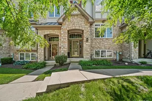 284 Edmundton Cir, Carol Stream, IL 60188 - Photo 1
