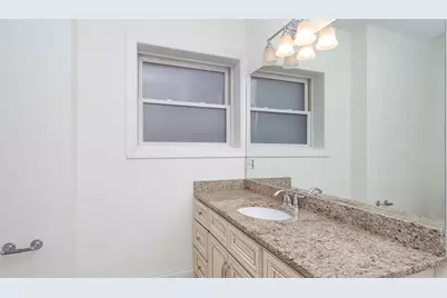 2352 W Byron Street #403, Chicago, IL 60618 - Photo 11