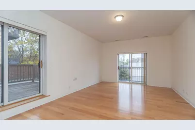 2352 W Byron Street #403, Chicago, IL 60618 - Photo 7