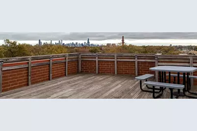 2352 W Byron Street #403, Chicago, IL 60618 - Photo 13