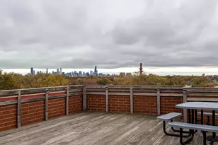 2352 W Byron St, Chicago, IL 60618 - Photo 13