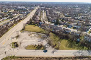 8701 S Kean Ave, Hickory Hills, IL 60457 - Photo 1