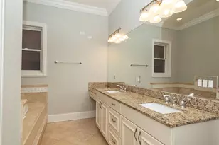 3917 N Western Ave, Chicago, IL 60618 - Photo 13