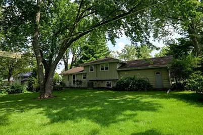28W610 Lester Street, West Chicago, IL 60185 - Photo 15