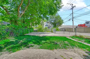 10243 S Parnell Ave, Chicago, IL 60628 - Photo 17