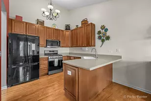 1284 W Lake Dr, Cary, IL 60013 - Photo 9
