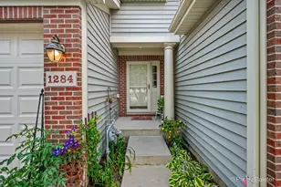 1284 W Lake Dr, Cary, IL 60013 - Photo 3