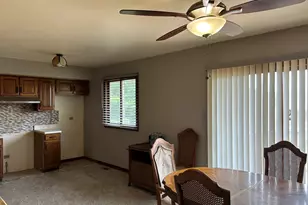 20148 Cypress Ave, Lynwood, IL 60411 - Photo 7