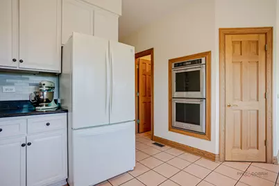 1400 Eagle Ridge Drive, Antioch, IL 60002 - Photo 9