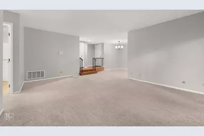 435 Somerset Court #B, Aurora, IL 60504 - Photo 5