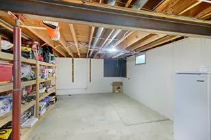1434 Maple Ln, Elgin, IL 60123 - Photo 25