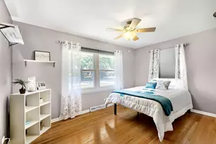 1434 Maple Ln, Elgin, IL 60123 - Photo 21